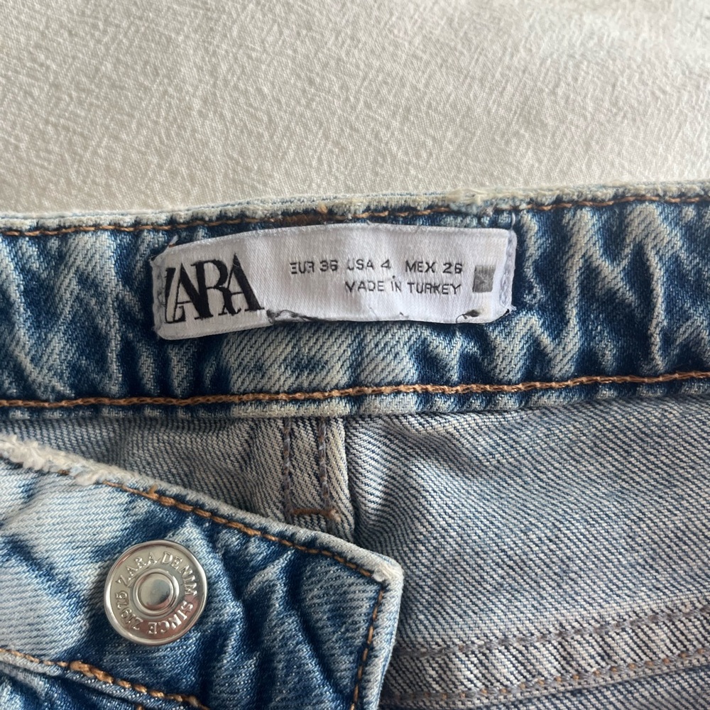 Jeans - Picture 3 of 3